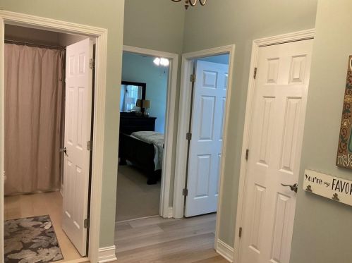 1079 Queensgate Dr, Smyrna GA  30082-6400 exterior