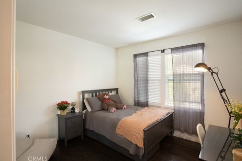 82 Gingerwood, Irvine CA  92603-0114 exterior