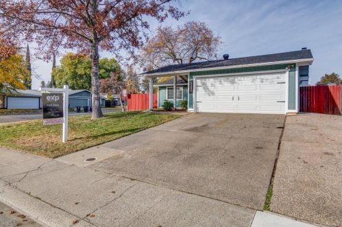 6601 Carmelwood Dr, Citrus Heights, CA 95621-1017