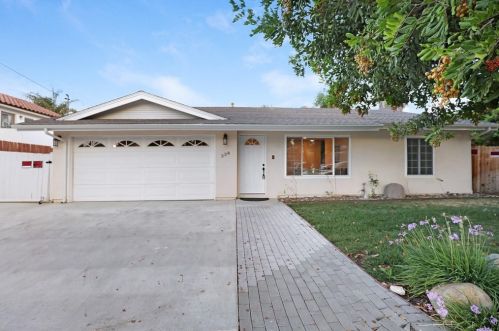 338 Plaza De Benito Juarez, Vista CA  92083-3549 exterior