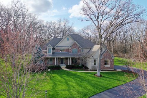 24912 Autumn Rdg, Trout Valley, IL 60013-2402