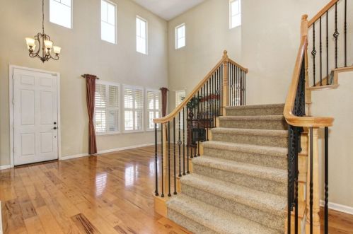 5616 Mingee Way, Elk Grove CA  95757-1647 exterior
