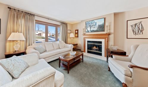 229 58th St, Willowbrook IL  60514-1711 exterior