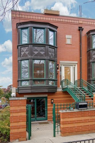 2800 Seminary Ave, Chicago, IL 60657-4392
