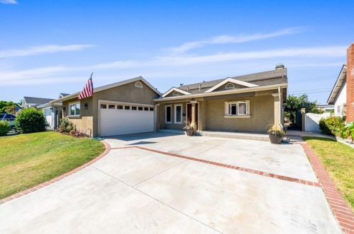 8336 Fontainbleau Way, Cypress, CA 90630-2033