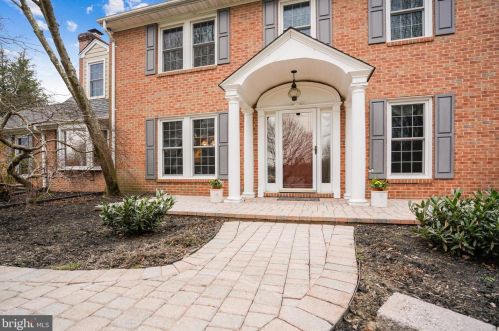 2040 Huntwood Dr, Gambrills, MD 21054-2033