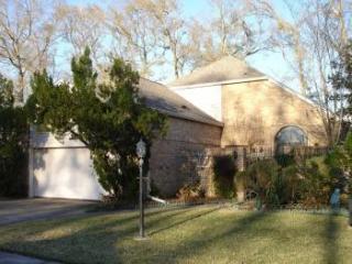 1746 Cloister Dr, Crosby TX  77532-5449 exterior