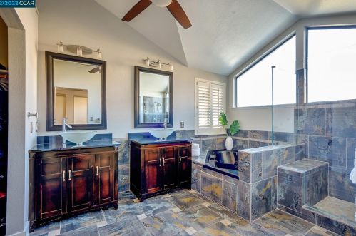 5334 Vista Point Ct, Concord CA  94521-5017 exterior