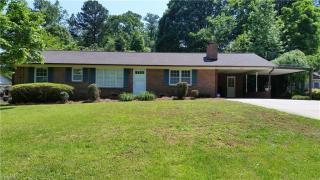 4712 Cale Ct, Walkertown, NC 27051-9516
