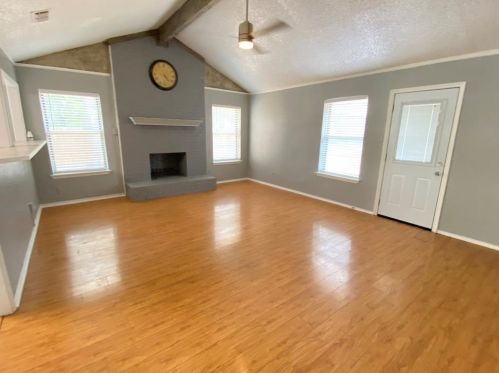 6816 Shadydale Dr, Fort Worth TX  76182-7615 exterior