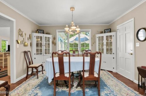 42 Mallard Dr, Greenwich CT  06830-6710 exterior