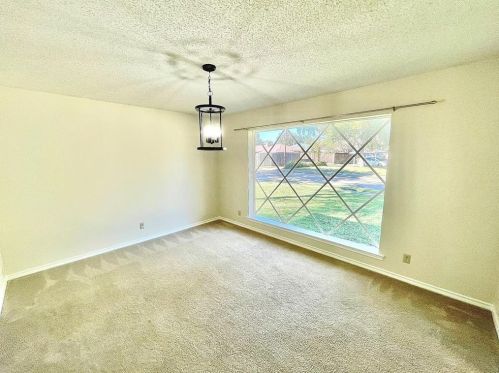 818 Worcester Ln, Garland TX  75040-3327 exterior