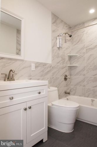 2437 13 St, Philadelphia PA  19107-5615 exterior