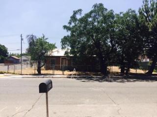 1494 4th St, Clovis, CA 93611-1412