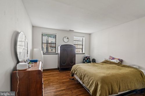 716 10th St, Philadelphia PA 19148-5006 exterior