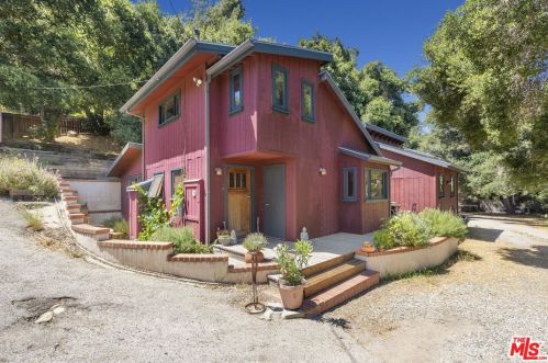 21031 Hillside Dr, Topanga, CA 90290-4213
