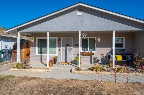 1077 Lana St, Lake Nacimiento, CA 93446-3015