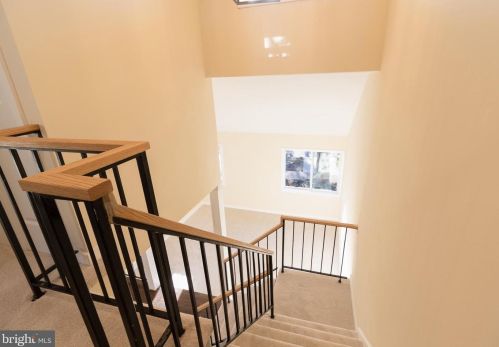 13378 Hungerford Pl, Herndon VA  20170-4365 exterior