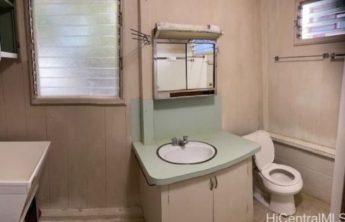 704 19 Ave, Honolulu HI  96816-4608 exterior