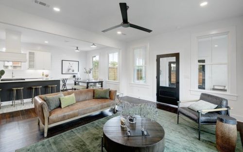 4703 Delores Ave, Austin TX  78721-2001 exterior