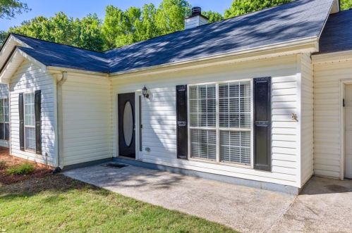 149 Elk Grove Dr, Auburn GA  30011-3257 exterior