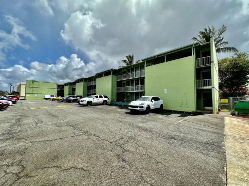 1118 Pua Ln, Honolulu HI 96817-3870 exterior