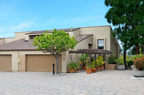 7209 Plaza De La Costa, Carlsbad, CA 92009-6258