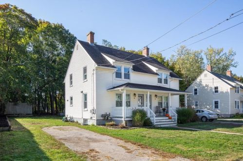 10 Bowling Ln, Westerly, RI 02808-1100