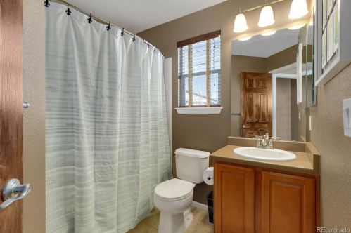 5286 Haleyville Way, Denver CO  80016-4275 exterior