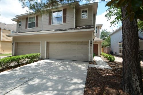 215 Stedhill Loop, Conroe, TX 77384-5077