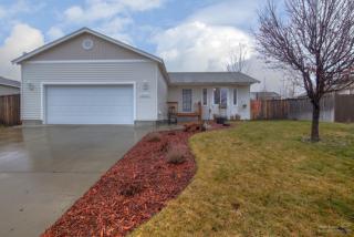 2920 9th Pl, Eagle Crest, OR 97756-1192