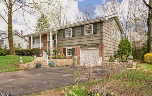 38 Woodland Rd, Chatham Township, NJ 07928-2073
