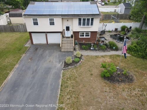 3 Pigeon Pl, Berkeley Township, NJ 08721-1915