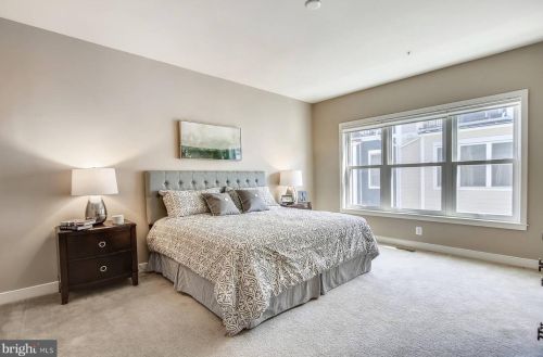 642 Ellsworth Dr, Silver Spring MD 20910-4301 exterior