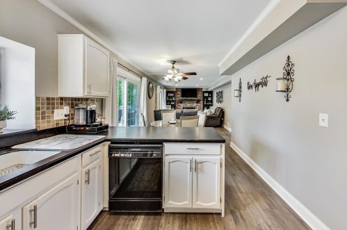 1045 Big Eagle Trl, Carol Stream IL  60188-9153 exterior