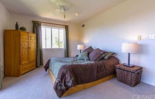 1319 Gonzales Rd, Simi Valley CA exterior