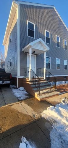 15 Colfax St, Providence, RI 02905-3013