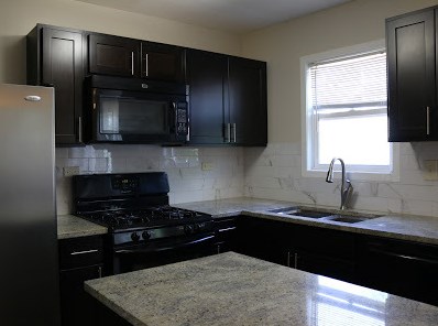 736 Asbury Dr, Glendale Heights, IL 60139-2982