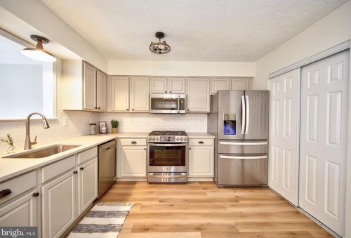 347 Woodland Green Ct, Aberdeen MD  21001-2942 exterior