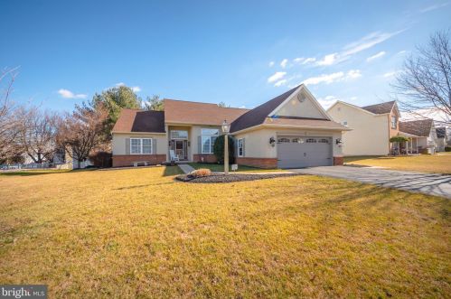 132 Round Hill Ln, Lancaster, PA 17603-9028