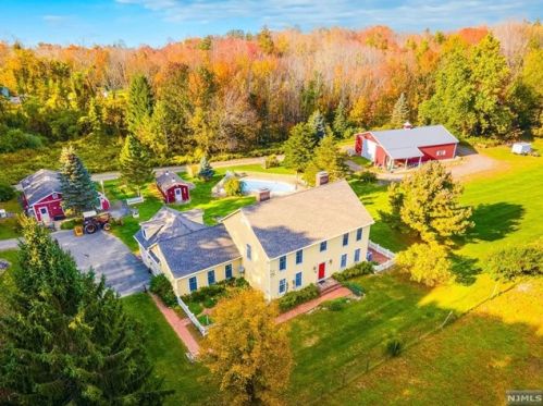 231 Willows Rd, Fredon, NJ 07860-5351