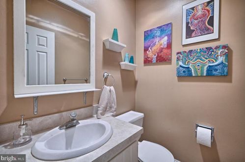 38 Vine St, Lancaster PA  17602-3549 exterior