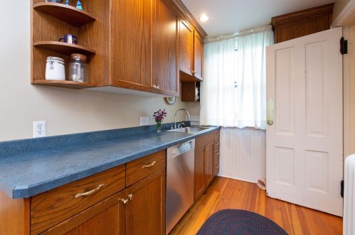 501 Grand Hl, Saint Paul MN  55102-2612 exterior