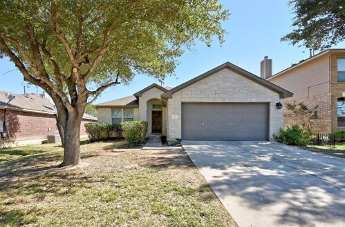 166 Pecanwood, Uhland TX  78640-5275 exterior