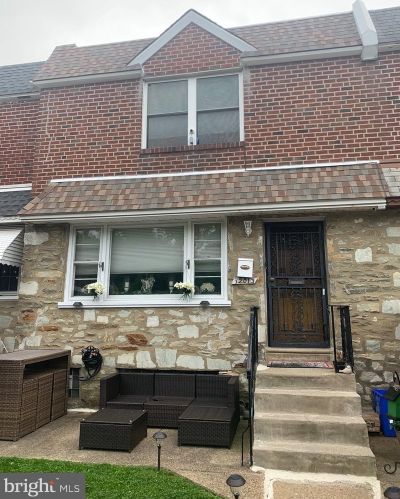 12013 Academy Rd, Philadelphia, PA 19154-2618