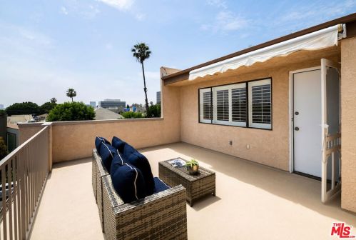 1229 Stanford St, Santa Monica CA  90404-1620 exterior
