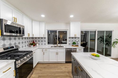 350 Aspen Ave, Rialto CA  92376-5443 exterior
