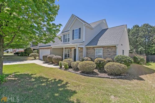 3559 Garden Manor Dr, Loganville, GA 30052-8233