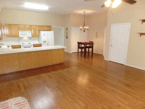 2008 Topaz Dr, Carrollton TX 75010-4511 exterior