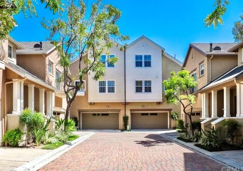 26 Burlingame, Irvine, CA 92602-1002